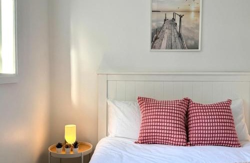 Belmont House | Modern Simplicity Granny Flat in Belmont
