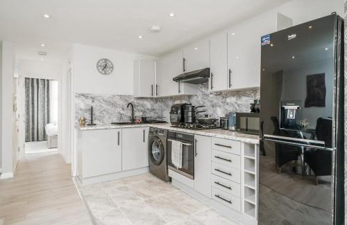Abbey Apartment | Modern South Wimbledon Apartment