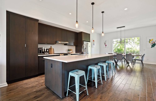 Sweet Auburn Historic District House | Modern Spacious 4-Level Townhome-Near Downtown ATL