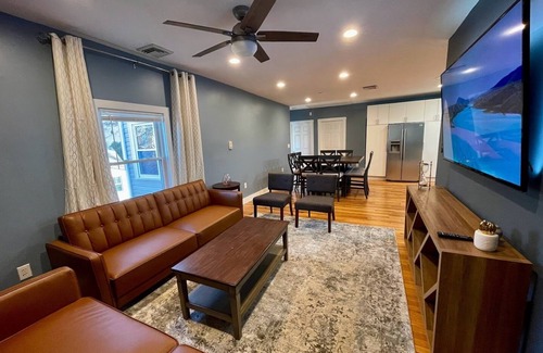 Prospect Hill House | MODERN Spacious 4bed 2bath HARVARD MIT BOS Cambridge Somerville walk everywhere!