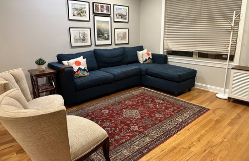 Graduate Hospital House | Modern spacious home - 10min walk Rittenhouse amazing views w/roof deck sleeps 6
