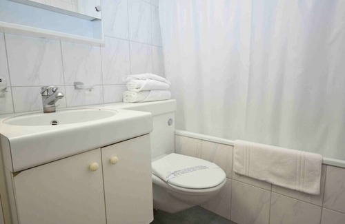 District 6 Apartment | Modern studio near main station (Crown 16)