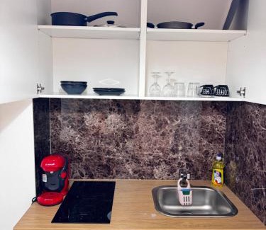 Limassol Apartment | Modern Studio Nr5 private Kitchenette and Bathroom