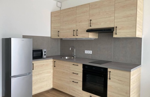 Kecskemet Apartment | Modern Studio Retreat in Boróka Park, Kecskemét