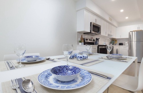 Black Mountain Apartment | Modern Suite by Black Mountain Golf Club
