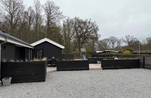 Pøt Strandby House | Modern summer house in Pøt with spa & sauna