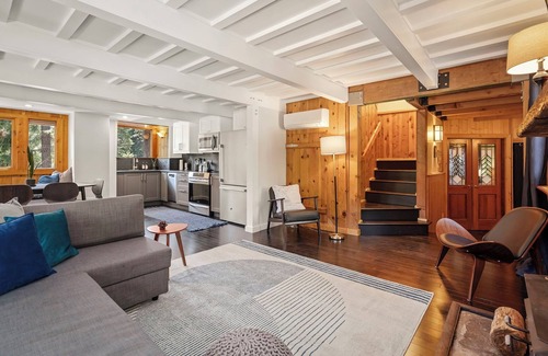 Pineland Cabin | Modern Sunnyside Cabin-Updated, charming, 2 bedroom, 2 bath
