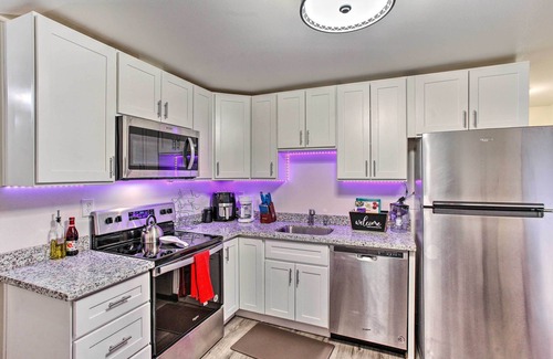 South Tacoma Apartment | Modern Tacoma Apartment 7 Mi to Dtwn!