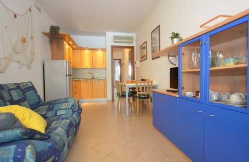 Bibione Pineda Apartment | Modern three room apartment in a prestigious residence with shared pool