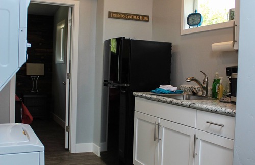 Glendale Cabin | Modern Tiny House in Apple Orchard w/Mountain View! Between Zion and Bryce