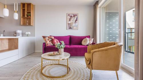 Witomino Apartment | Modern Tower, Sun & Snow