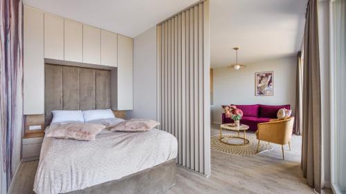Witomino Apartment | Modern Tower, Sun & Snow