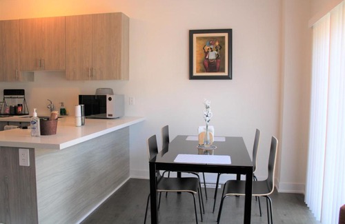 Barrie House | Modern Town House Barrie South