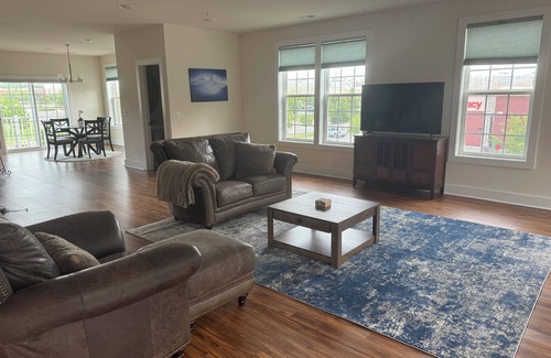 Richmond House | Modern Townhome in welcoming Short Pump with fitness room and pool