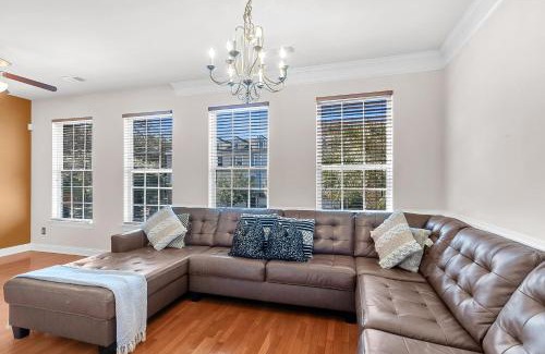 Ladson House | Modern Townhome Near Charleston