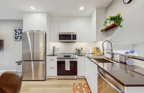 Brighton House | Modern Townhome Retreat Near Light Rail in Rainier Valley