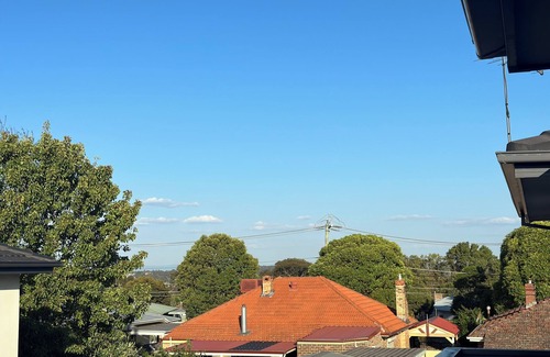 Reservoir House | Modern Townhouse, Perfect for couples