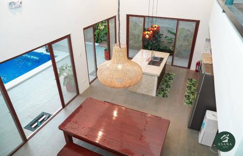 Amadeo Villa | Modern Tropical 2BR Villa Pool Retreat in Amadeo