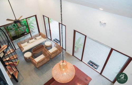 Amadeo Villa | Modern Tropical 2BR Villa Pool Retreat in Amadeo