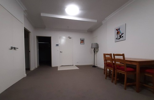 Campbelltown Apartment | Modern Unit