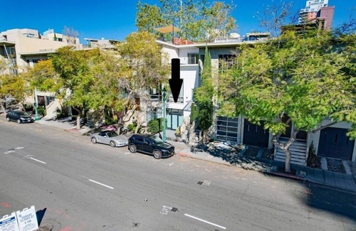 Little Italy Condo | Modern Urban Row Home * Dog OK * AC