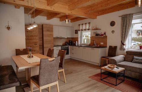 Sankt Georgen am Reith Apartment | Modern vacation apartment (85 sqm) with sun terrace and carport