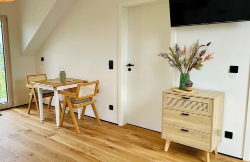 Edesheim Apartment | Modern vacation apartment I on the estate, in the middle of the vineyards