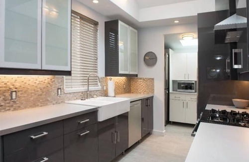 Vacation Beach House | Modern Vacation Beach Gem by the River w/Hot Tub - 4 queen beds