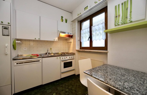 Orselina Apartment | Modern vacation studio on the 2nd floor for 1-2 persons.