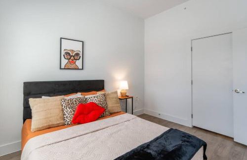 Pflugerville Apartment | Modern Vibrant Getaway Apartment