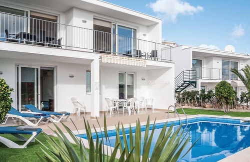 Coves Noves Villa | Modern villa great for families, close to town