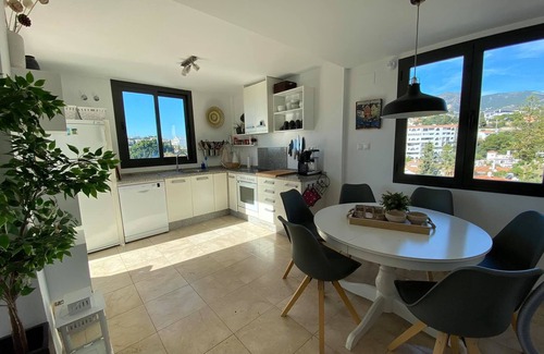 Torreblanca House | Modern villa, 5 minutes walking distance to beach and restaurants. Sea view