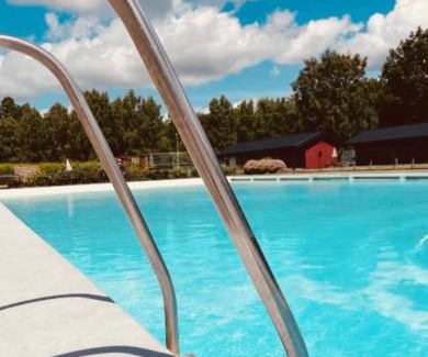 Ljungbyhed Villa | Modern villa med spa och pool