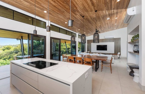 Rio Seco Villa | Modern Villa with Stunning Views of Las Catalinas perfect for families