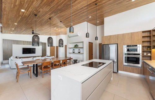 Rio Seco Villa | Modern Villa with Stunning Views of Las Catalinas perfect for families