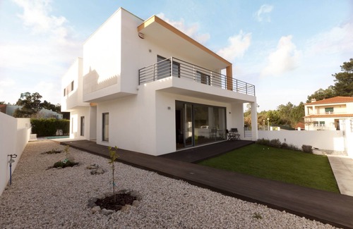 Nadadouro Villa | Modern Villa with Swiming pool, pool table and Cinema.