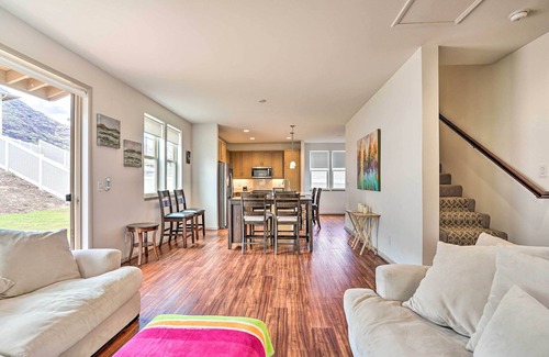 Makaha Valley House | Modern Waianae Home w/Mountain & Valley View