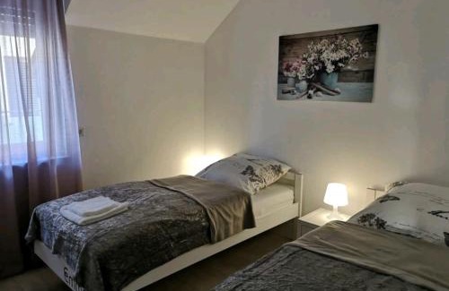 Bad Oeynhausen Apartment | Modern Wohnen I Parkplatz I Wlan I Netflix I Balkon I 6 Schlafplätze