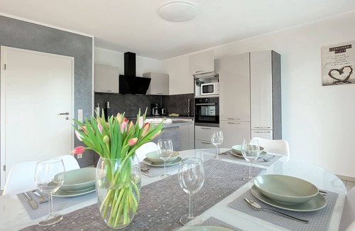 Bad Oeynhausen Apartment | Modern Wohnen mit Smarttv, Parkplatz und Küche