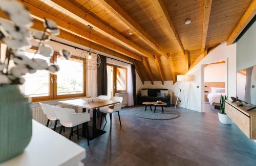 Simonswald Apartment | Moderne 2 Zi.-FeWo BlackForest Art Nähe Freiburg