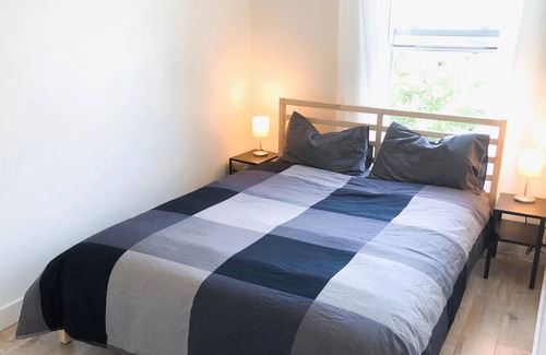 Saint-Sauveur Apartment | Moderne 3 1/2 'Black Bachelor'