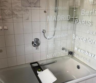 Kirchheim am Neckar Apartment | Moderne Ferienwohnung Neckarschleife mit Klimaanlage