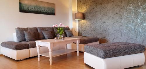 Wilhelmsthal Apartment | Moderne Ferienwohnung mit eigenem Garten und traumhaften Blick