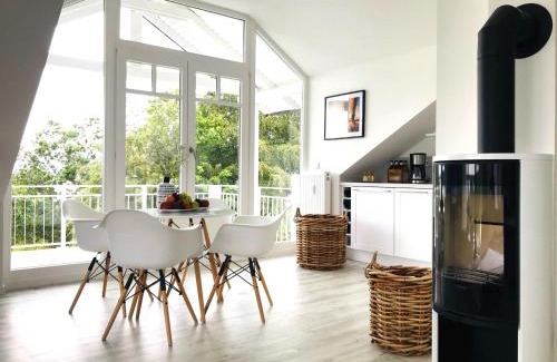 Lietzow Apartment | moderne Ferienwohnung mit Balkon, Meerblick - Ferienresidenz Zwei BoddenFeWo 1-5