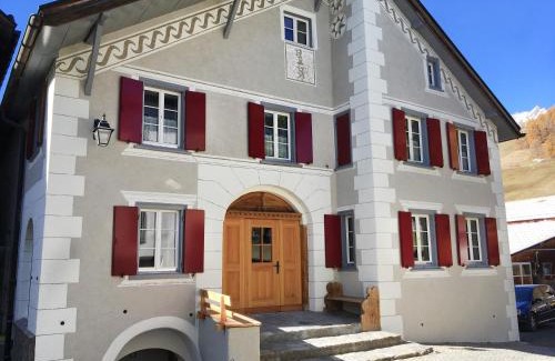 Guarda Apartment | Moderne helle Ferienwohnung 1-6 Pers - Chasa32 in Guarda