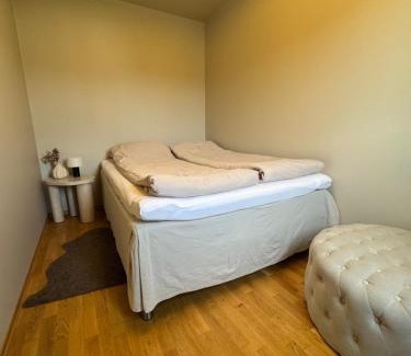 Leknes Apartment | Moderne Leilighet i Lofoten