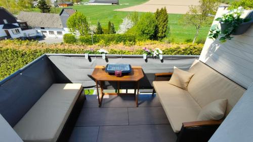 Lochtrop Apartment | Modernes 3-Zimmer Loft mit Balkon Hennesee 5 min