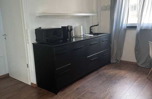 Universitat Apartment | Modernes Appartement mit Wohnküche Zwischen Stuttgart Hbf und Katharinenhospital