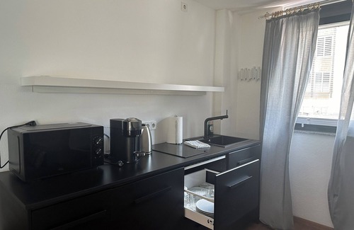 Universitat Apartment | Modernes Appartement mit Wohnküche Zwischen Stuttgart Hbf und Katharinenhospital