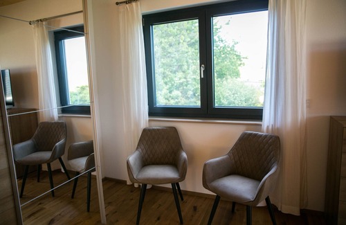 Birx Apartment | Modernes Ferienhaus mit Garage in Ruhiger Lage